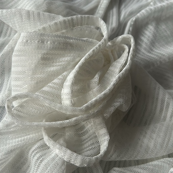 ✨Sold✨4/$20 Kimono Style White Sheer Top With Front Tie Closure New 2XL - Picture 11 of 11